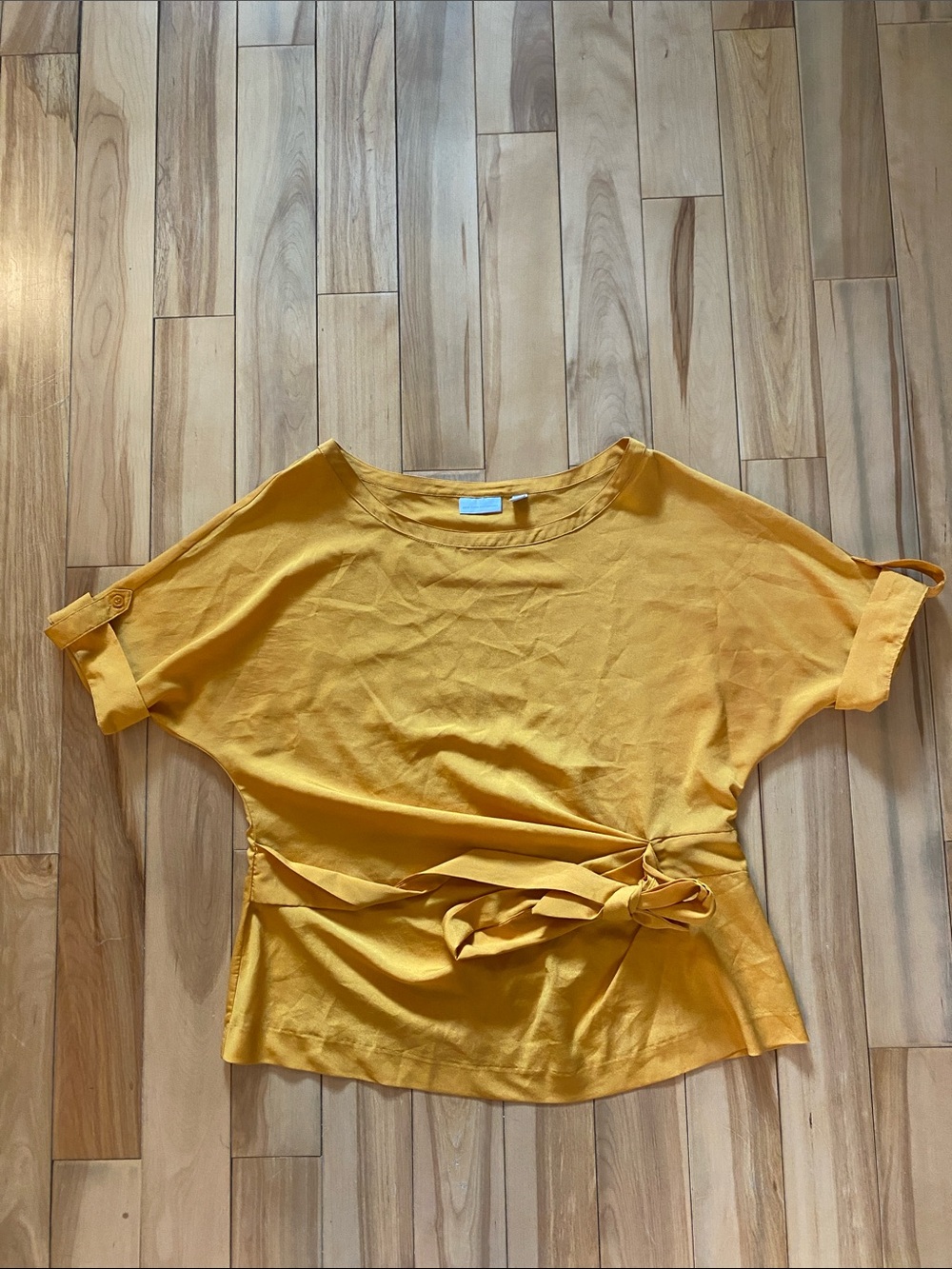 New York & Company Mustard Yellow Short Sleeve Tie-Waist Top